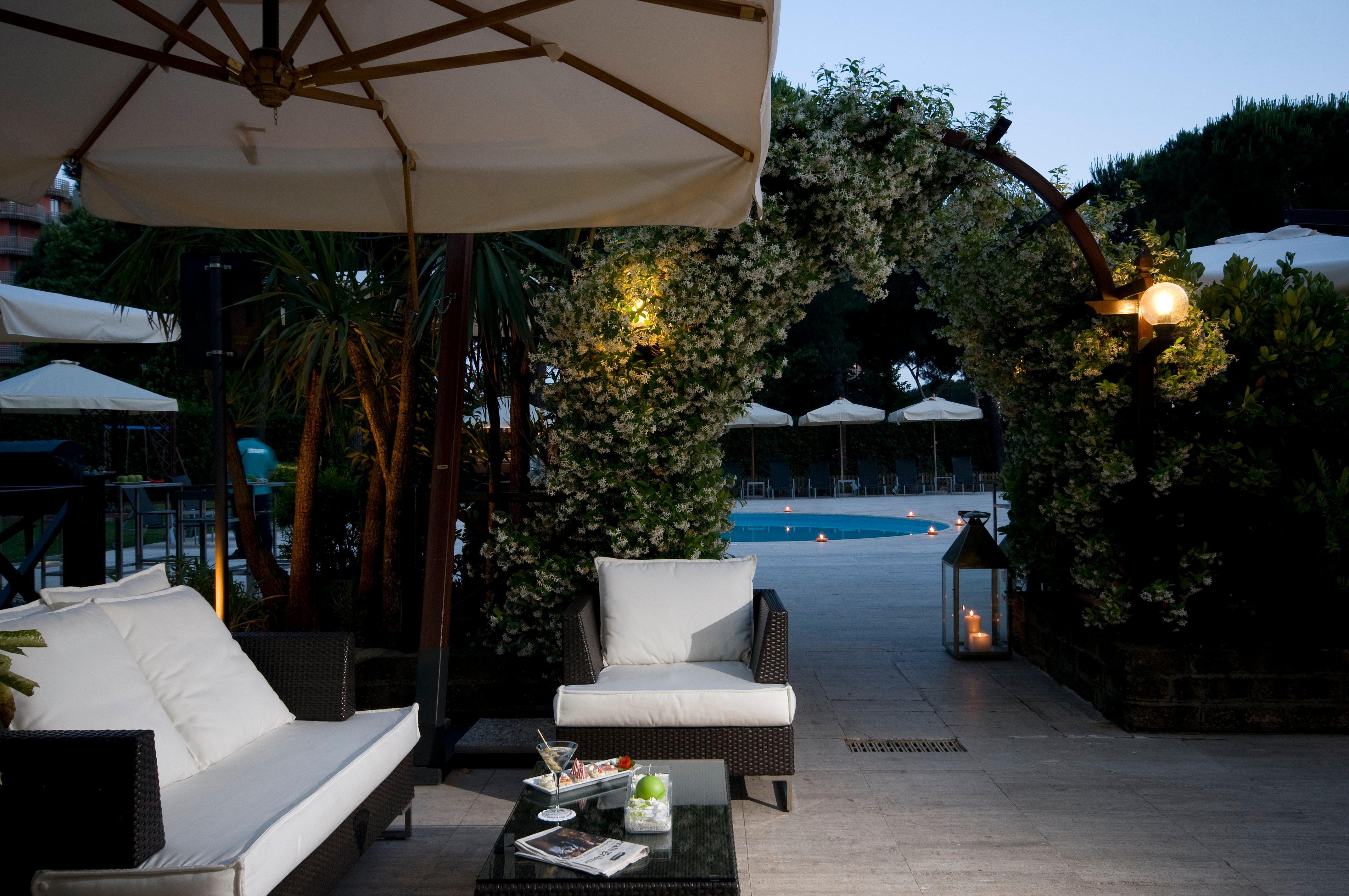 Holiday Inn Rome - Eur Parco Dei Medici By Ihg Exterior foto