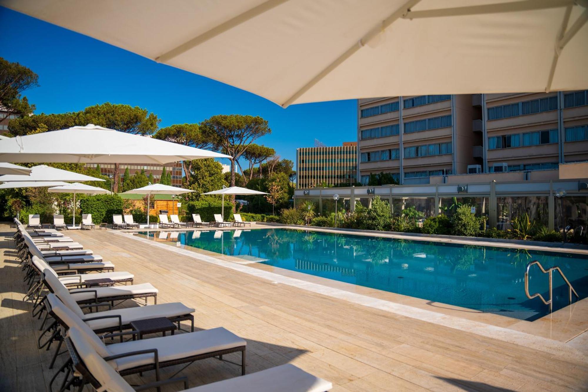 Holiday Inn Rome - Eur Parco Dei Medici By Ihg Exterior foto