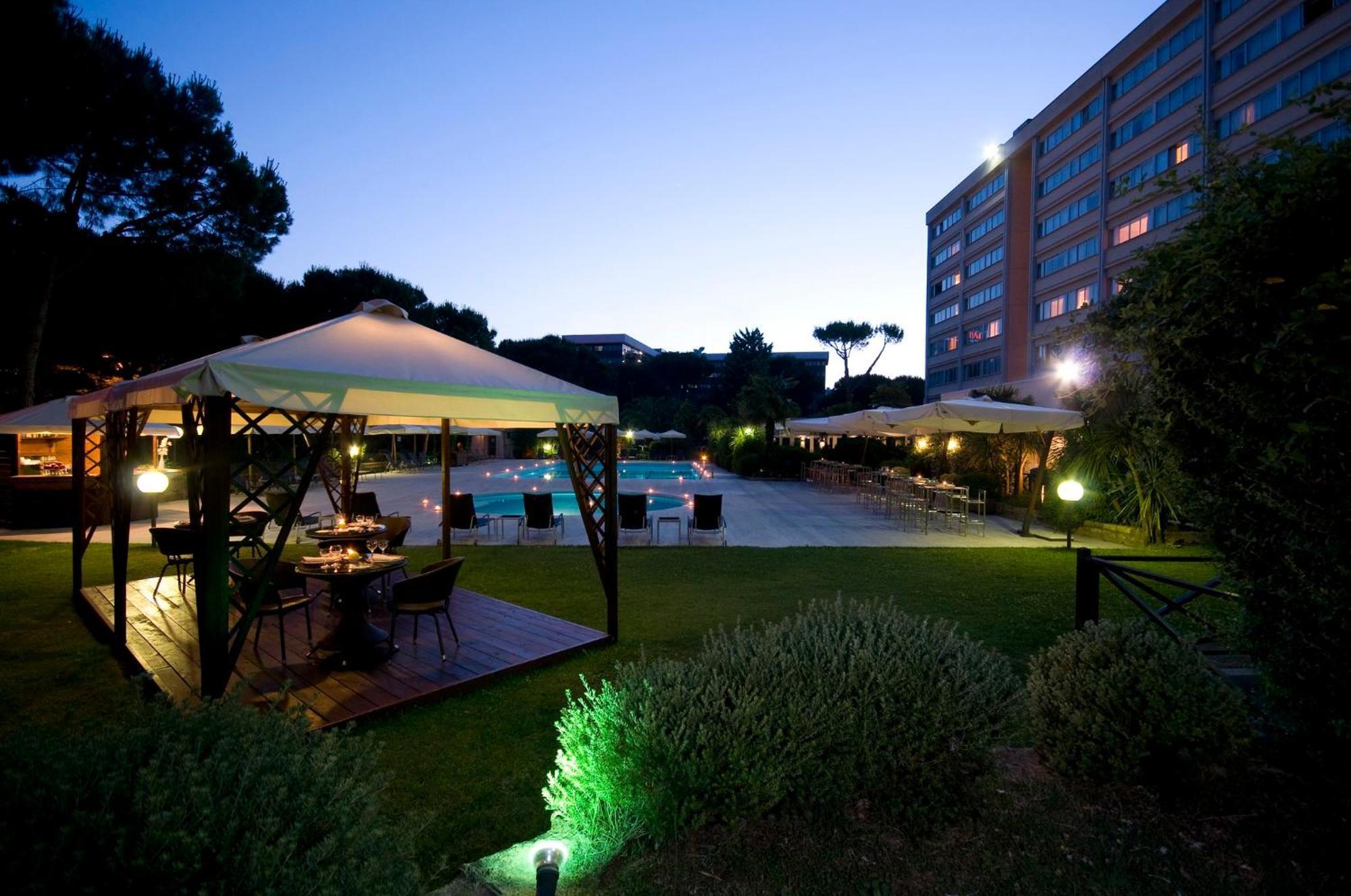 Holiday Inn Rome - Eur Parco Dei Medici By Ihg Exterior foto